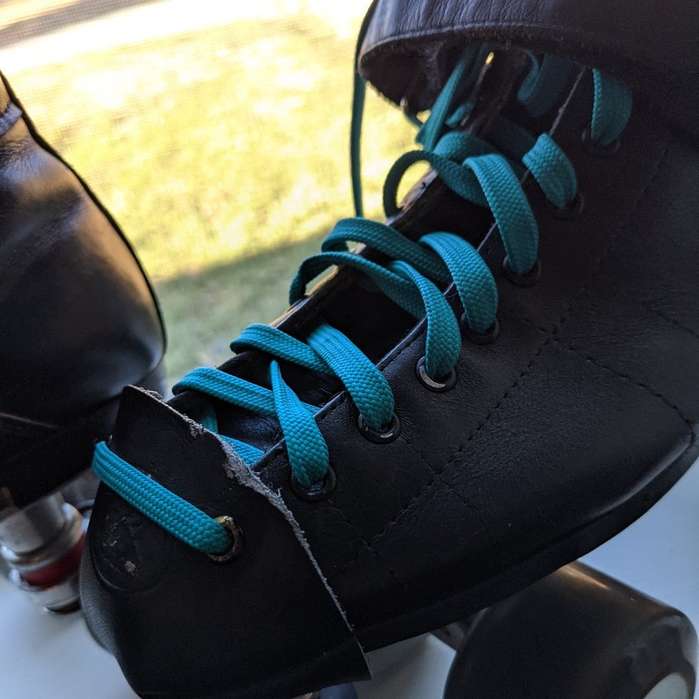 Riedell 126 roller skates - Men's 8, Women's 9-9.5